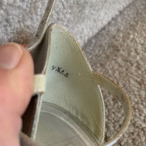 Stuart Weizmann Silver Crystal Strappy High Heeled Sandals Size 9.5AA - Picture 6 of 9